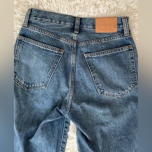 [SOLD] ARITZIA Denim Forum The 90s Marlo Hi-Rise Baggy Jeans